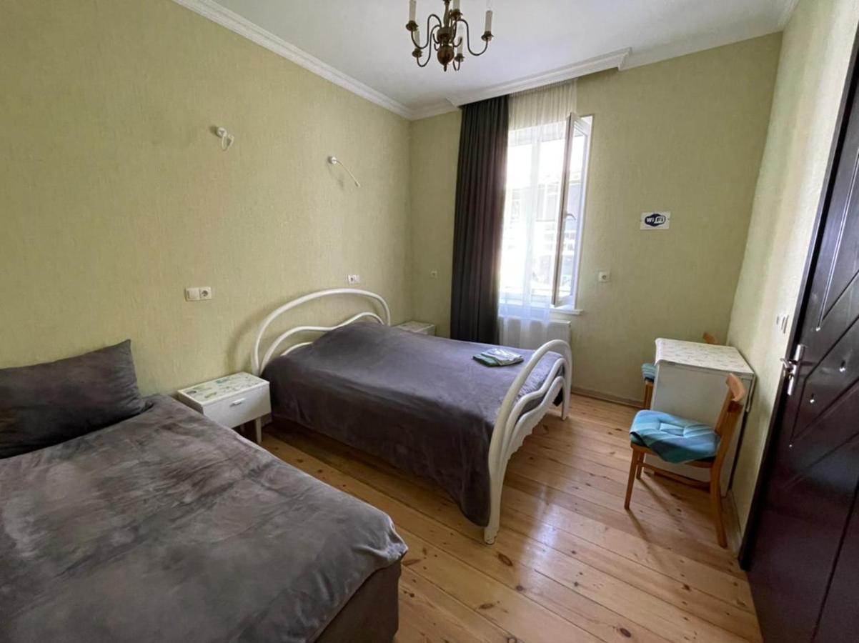 Family Hotel 7 Sisters Kazbegi Exteriör bild