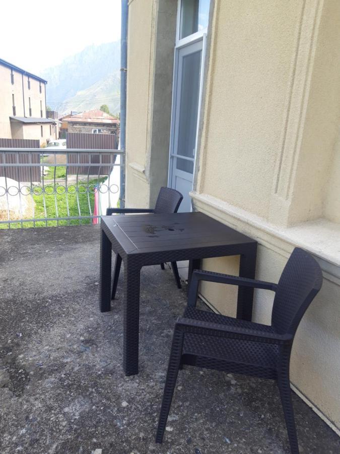 Family Hotel 7 Sisters Kazbegi Exteriör bild