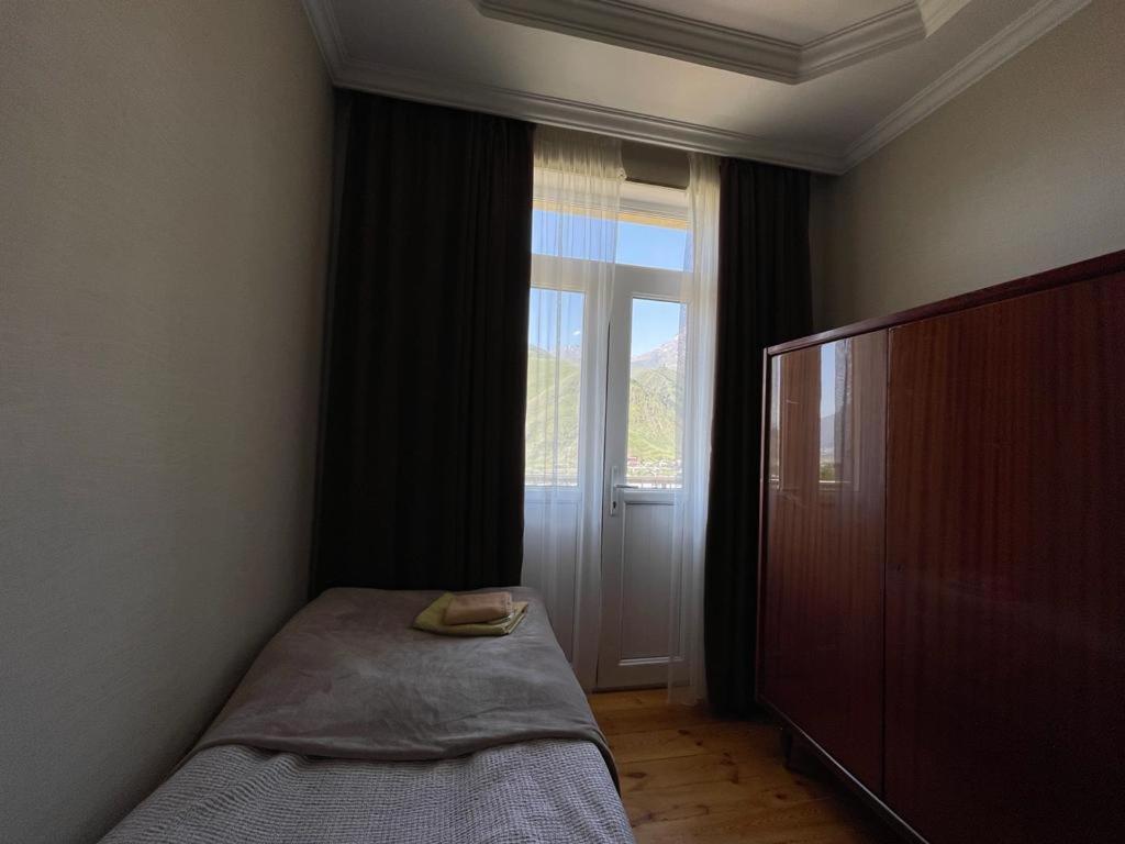 Family Hotel 7 Sisters Kazbegi Exteriör bild
